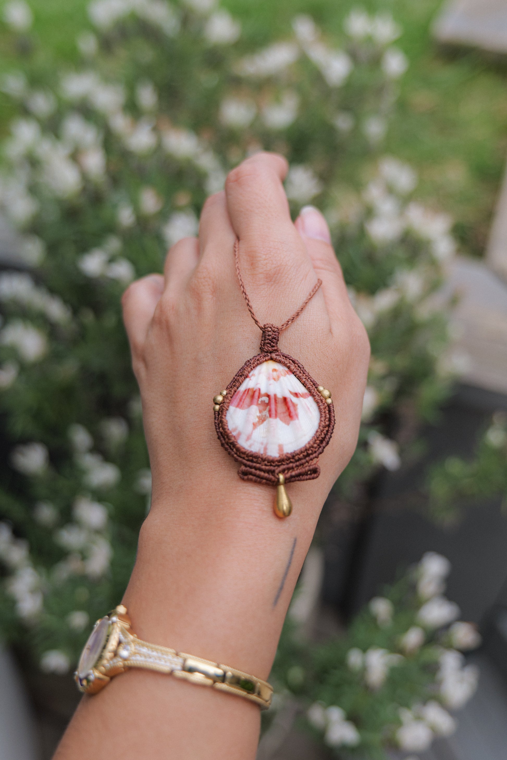 Shell Sea Fan Macrame Necklace